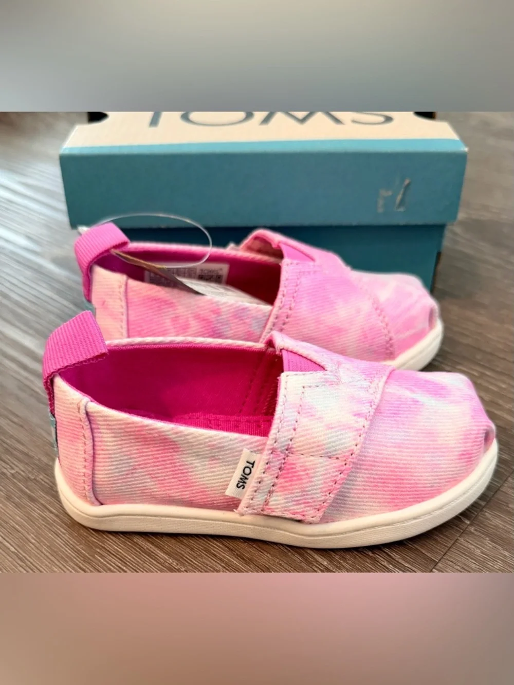 TOMS Tiny Canvas Slip-On Sneakers in Pink Tie-Dye size 5